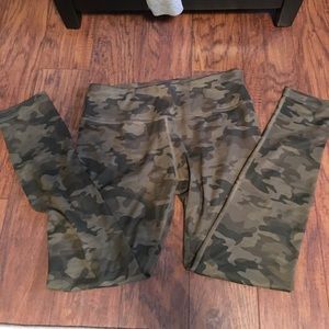 90 Degree by Reflex Camo Leggings